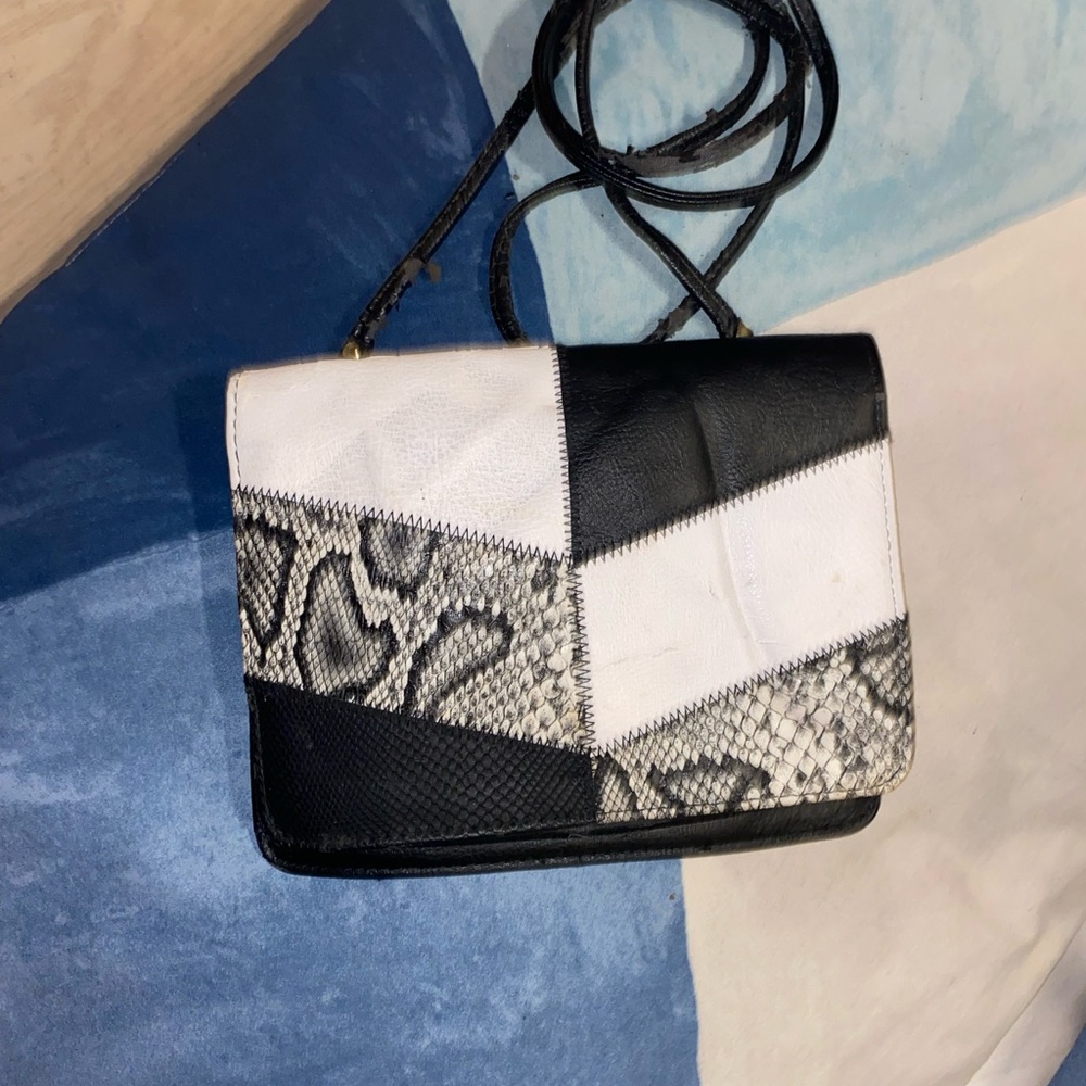 Black and White Snakeskin Pattern Women's Bag